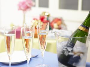 九州最大級の中古車展示と多彩な車種を誇る軽自動車専門店ケイカフェちくしの店の魅力と店舗案内